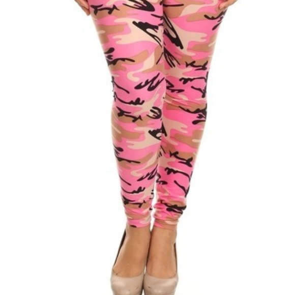 New PLUS SIZE PINK CAMOUFLAGE SOFT LEGGINGS - Picture 4 of 8
